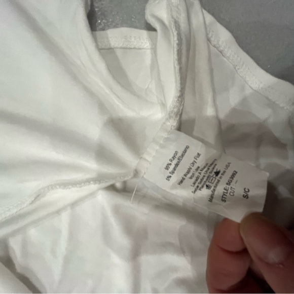 ❤️2/$30❤️[S/M]Cielo Blu Women's White V-Neck Flare Blouse Bell Sleeve - Picture 6 of 6